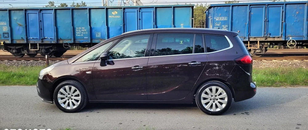 Opel Zafira cena 28900 przebieg: 260000, rok produkcji 2013 z Dęblin małe 352